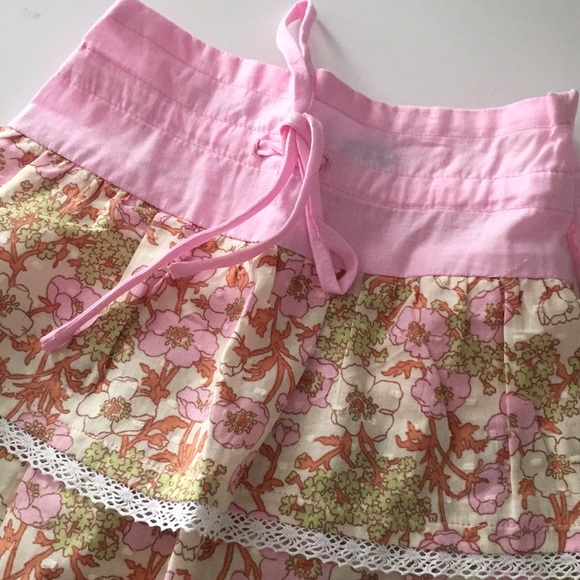 Ga Ga Chic Skirt - Picture 3 of 6